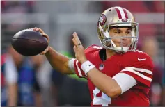  ?? JOSE CARLOS FAJARDO/TRIBUNE NEWS SERVICE ?? San Francisco 49ers starting quarterbac­k Nick Mullens (4) looks to throw against the Oakland Raiders in Santa Clara on Nov. 1.