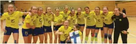  ?? FOTO: ASTRID GEISOR-GOMAN ?? KyIF:s lag i Norden Cup: Caisla Usva, Pihla Nurmi, Sophie Burns, Sofia Goman, Venla Hyry, Ella Paukku, Lina Wikstedt, Natascha Foley, Nea Kanninen, Petra Nurmi, My Pennanen, Ida Nousiainen, Ida Siikaluoma, Dina Sadojevic Jelacik.