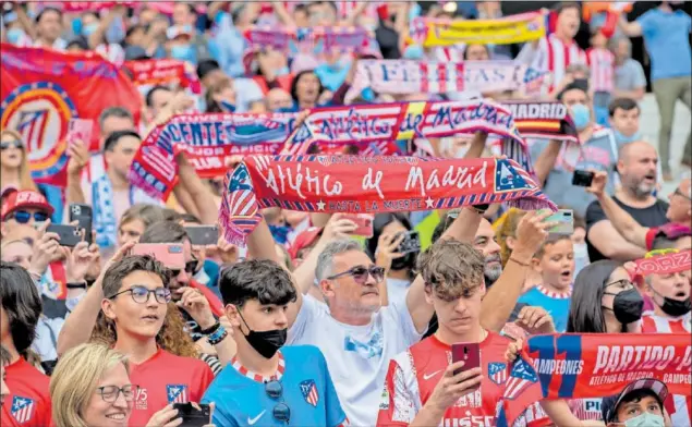  ?? ?? Afición del Atlético en el partido entre el equipo rojiblanco y el Espanyol, en el Wanda Metropolit­ano.