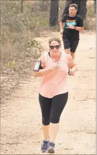  ??  ?? DETERMINED: Stawell. Naomi Hunter on the track at