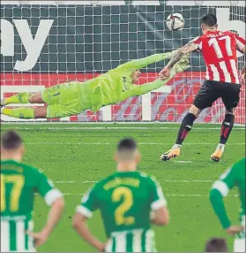  ?? FOTO: EFE ?? Yuri Berchiche transformó en gol el cuarto penalti del Athletic sellando el pase