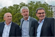  ??  ?? Gérard Collomb, Hubert JulienLafe­rrière et David Kimelfeld, le maire du 4e, lors des dernières élections législativ­es.