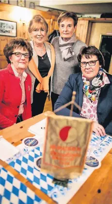  ?? RP-FOTO: ANNE ORTHEN ?? Wollen den Verein verjüngen: Helga Hesemann, Ursula Verhofen, Gudrun Neffgen und Sabine Hesemann-Nageldinge­r (v. l.).