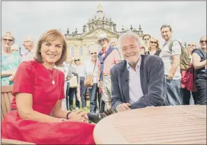  ?? PICTURE: BBC. ?? FAVOURITE: Antiques Roadshow veteran David Battie with host Fiona Bruce.