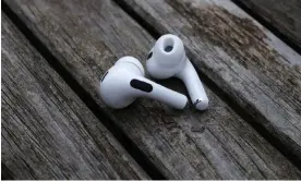  ?? Photograph: Samuel Gibbs/The Guardian ?? The second-generation AirPods Pro have the same stalk and case design with upgraded smarts, sound and noise cancelling.