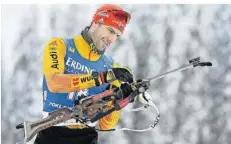  ?? FOTO: HOPPE/DPA ?? Für Arnd Peiffer lief es weder am Schießstan­d noch in der Loipe gut. Auch die beiden anderen deutschen Biathleten erlebten im Sprint ein Desaster.