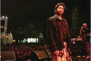  ?? BASKARA PUTRA FOR JAWA POS ?? BERTINDAK: Baskara Putra dalam salah satu konsernya. Dia menerima banyak keluhan dari penonton perempuan yang dilecehkan.