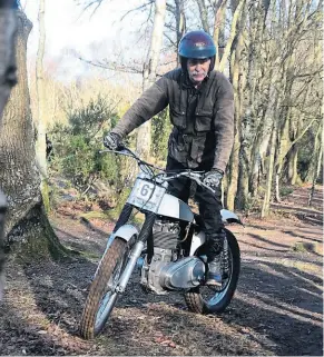  ?? ?? G Barton riding a 1957 500cc Ariel HT5.