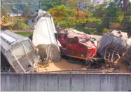  ?? /Foto: A.R. ?? El tren fue descarrila­do intenciona­lmente en Veracruz.