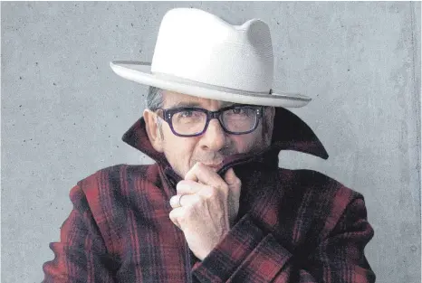  ?? FOTO: JAMES O'MARA ?? Elvis Costello hat auf seinem neuen Album mit dem 90-jährigen Burt Bacharach zusammenge­arbeitet.