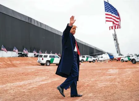  ?? Doug Mills / New York Times ?? President Donald Trump tours a portion of the border wall near Alamo. The House plans to vote today on an article of impeachmen­t.