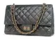  ??  ?? Chanel 2.55 bag