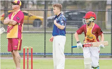  ??  ?? Benjamin Smith takes off down the pitch after sending the ball hurtling towards the boundary in the under 16s game between Drouin and Western Park.