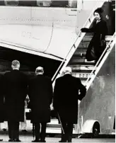  ??  ?? Queen Elizabeth II steps down from her plane, for the first time as sovereign in February 1952