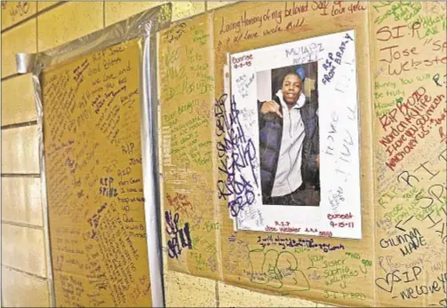  ?? Photo by Howard Simmons ?? A memorial in the hallway of Jose Webster’s building. Webster, 16, was killed last September while walking his girlfriend home.