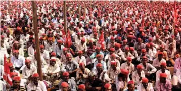  ??  ?? Farmers shout slogans against the government at a rally organised by All India Kisan Sabha in Mumbai on March 12, 2018