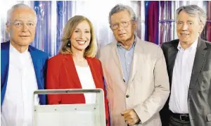  ?? BILD: SN/ORF/DORIS WILD ?? Wichtige Moderatore­n aus 30 Jahren „Salzburg heute“: Michael Mair, Barbara Weisl, Werner Mück und Siegbert Stronegger (v. l.).