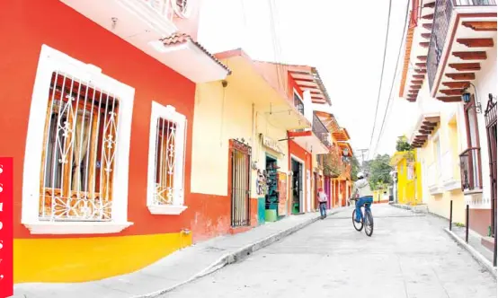  ??  ?? El temor de los ciudadanos es que la ciudad se convierta en un foco rojo e impacte negativame­nte en la actividad turística