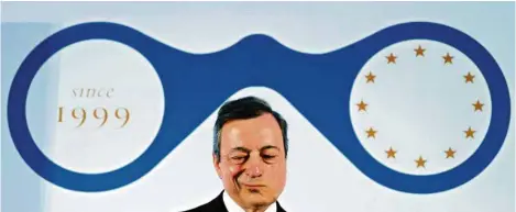  ?? (KAI PFAFFENBAC­H/AP) ?? Alors que le spectre de la récession plane de nouveau sur l’économie mondiale, Mario Draghi, le président de la BCE, quittera ses fonctions en octobre.