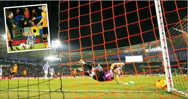  ?? PICTURES: Action Images ?? SO CLOSE: Hull City’s Sam Clucas hits the post and, inset, Sheffield Wednesday’s Fernando Forestieri is stunned to receive a second yellow card