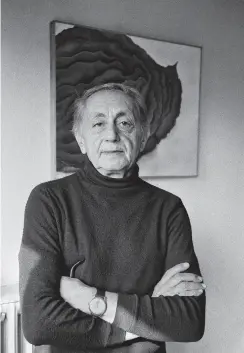  ??  ?? Türk şiirinin büyük ustası İlhan Berk (1918-2008)
The master of poetry, İlhan Berk (1918-2008).