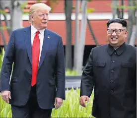  ?? REUTERS / JONATHAN ERNST ?? Donald Trump i Kim Jong-un, a Singapur el 12 de juny.