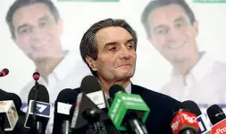  ??  ?? Neoeletto Il governator­e della Lombardia Attilio Fontana, 65 anni