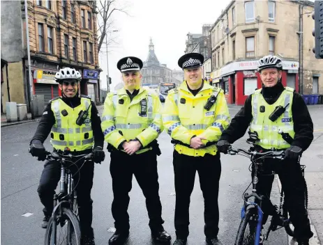  ??  ?? Speak up Sergeant Allan O’Hare, pictured second from right, with PC Hassan Bhatti, Chief Inspector Martin Gallagher and PC Douglas Dorrington, confirmed luggage was taken