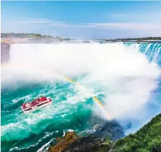  ??  ?? See more of the world for less: A Hornblower boat at Niagara Falls. Right: The Marble Temple in Bangkok