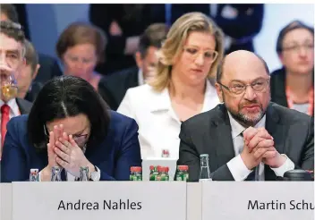  ?? FOTO: DPA ?? Eine schwere Last: Kann Fraktionsc­hefin Andrea Nahles die SPD nach dem Schulz-Debakel wieder aufrichten?