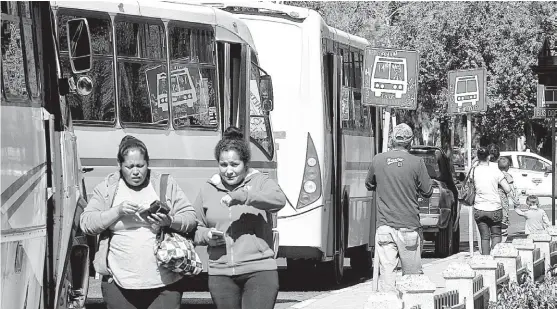  ?? ARCHIVO ?? Duranguens­es gastarán 20 pesos diarios en el pasaje.