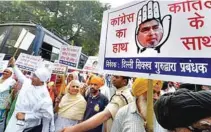  ?? - File photo ?? PROTEST: Sikh protesters during a protest at All India Congress Committee headquarte­rs against Congress leaders over 1984 antiSikh riots in New Delhi.