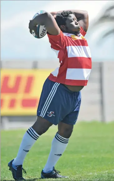  ?? Picture: ASHLEY VLOTMAN, GALLO IMAGES ?? WHERE’S MY JUMPER? Scarra Ntubeni needs to be accurate if the Stormers are to rectify their long-standing lineout problems.