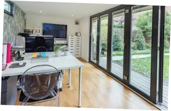  ??  ?? Room with a view: A purpose-built fully equipped garden office