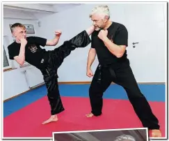  ??  ?? Gemeinsam mit Trainingsp­artner Dimitrios Kaloudis (50) hat Lasse Dittmer (21) nun seine eigene Kampfsport­schule, die „TrickingKi­ckboxingSc­hool“, aufgemacht.