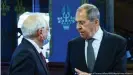 ??  ?? Abgekanzel­t von Sergej Lawrow: Josep Borrell beim russischen Außenminis­ter