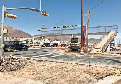  ??  ?? instalarán una parada de autobús con techo