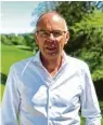  ?? ?? Joachim Lichtblau, Präsident des Golf‰Club Schloss Klingenbur­g, freut sich zusammen mit seinem Team auf die neue Saison.