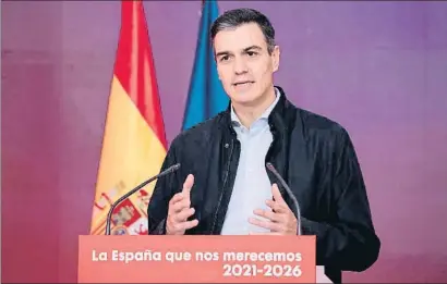  ?? HANDOUT / EFE ?? Pedro Sánchez va comparèixe­r ahir a la seu del PSOE a Ferraz per explicar el seu projecte fins al 2026