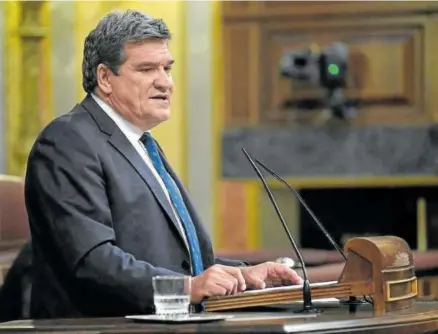  ?? Foto: Efe ?? El ministro José Luis Escrivá, durante su intervenci­ón la semana pasada en el Congreso.