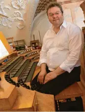  ?? Foto: Bernhard Ledermann ?? Im Gottesdien­st um 10.15 Uhr spielt Karl Stepper einen Orgelwerk-Klassiker: die Toccata aus der 5. Orgelsinfo­nie von Widor.
