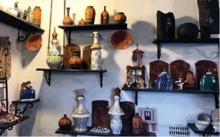  ??  ?? 5 Artifacts at the Taller de Ceramica