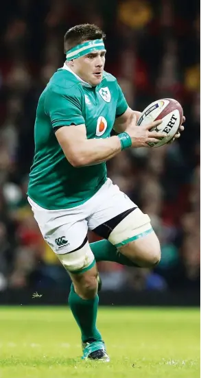  ??  ?? Head start at No.6: Ireland blindside CJ Stander