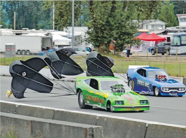  ?? CAM HUTCHINS/DRIVING.CA ?? The Chevrolet Monza-based Tiki Warrier beats the loosely-based Plymouth Barracuda funny car at Mission Raceway.