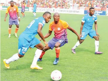  ??  ?? Action recorded in the NPFL match between MFM and Sunshine Stars of Akure. Ka’oje said there is serious improvemen­t in the Nigeria Profession­al Football League.