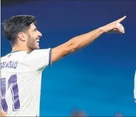  ?? FOTO: EFE ?? Asensio fue el protagonis­ta del partido firmando un triplete ante su ex-equipo