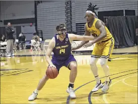  ?? Kathleen Helman / Ualbany Athletics ?? Ualbany junior forward Adam Lulka, left, hopes his new protective mask will be less limiting in this weekend’s games.