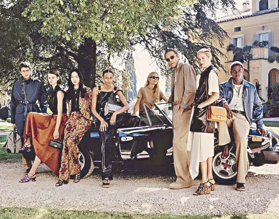  ??  ?? Models as diverse as the Ferragamo clientele: Carolyn Murphy, Georgina Grenville, Fei Fei Sun, Binx Walton, Cara Taylor, Didier Vinson, Henry Kitcher and Daniel Morel