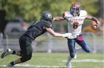  ?? ALLEN CUNNINGHAM/SUN-TIMES ?? Oak Park’s Jaden McGill has participat­ed in drills on the national club circuit during the shutdown.