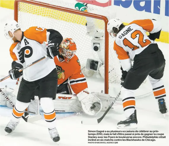  ?? PHOTO D’ARCHIVES, AGENCE QMI ?? Simon Gagné a eu plusieurs occasions de célébrer au printemps 2010, mais le fait d’être passé si près de gagner la coupe Stanley avec les Flyers le bouleverse encore. Philadelph­ie s’était incliné en six matchs contre les Blackhawks de Chicago.